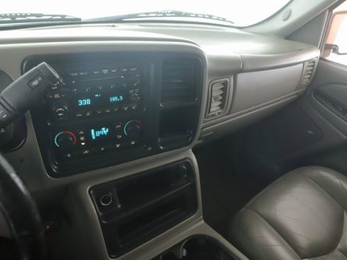 Used 2006 GMC Sierra 2500 SLT w/ Heavy-Duty Power Package image 23