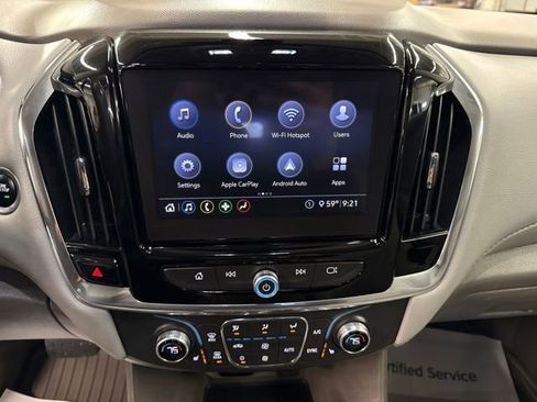 Used 2020 Chevrolet Traverse LT w/ Driver Confidence II Package AWD/4WD image 14