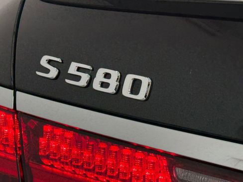 Used 2022 Mercedes-Benz S 580 4MATIC Sedan image 20