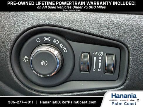 Used 2023 Jeep Renegade Trailhawk w/ Trailhawk Elite Group AWD/4WD image 27