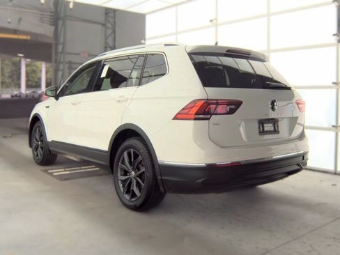 Used 2024 Volkswagen Tiguan SE FWD image 4