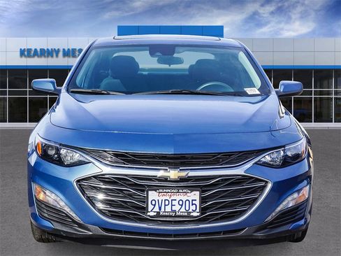 Used 2024 Chevrolet Malibu LT image 2