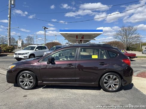 Used 2013 Subaru Impreza 2.0i Sport Premium image 8