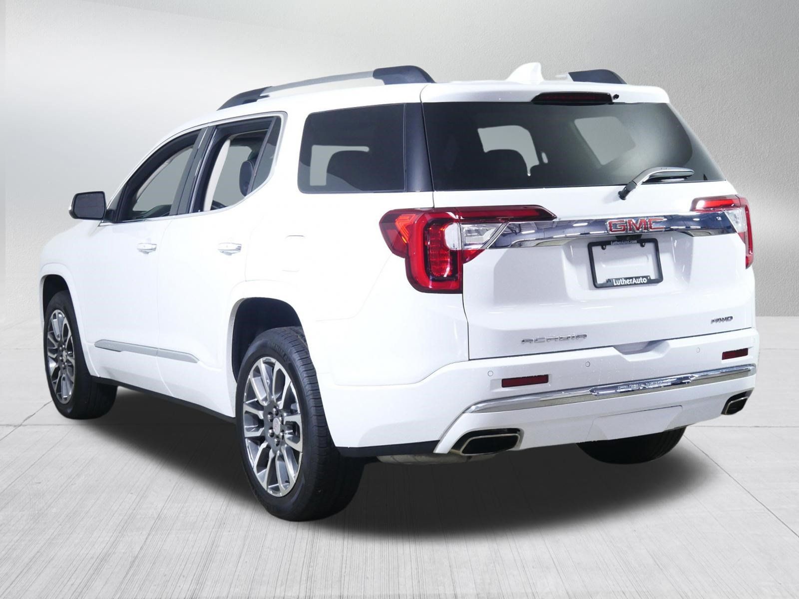 Used 2023 GMC Acadia Denali w/ Denali Ultimate Package AWD/4WD image 5