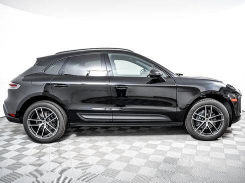 Certified 2026 Porsche Macan AWD/4WD image 9