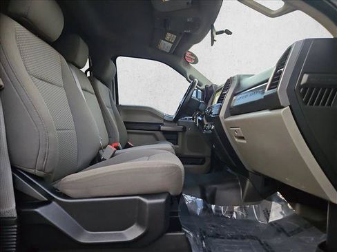 Used 2019 Ford F250 XLT w/ XLT Premium Package AWD/4WD image 21