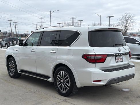 Used 2024 Nissan Armada SL image 5