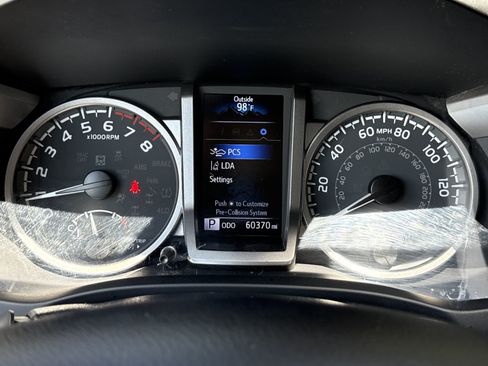 Used 2022 Toyota Tacoma SR5 w/ Trail Edition AWD/4WD image 18