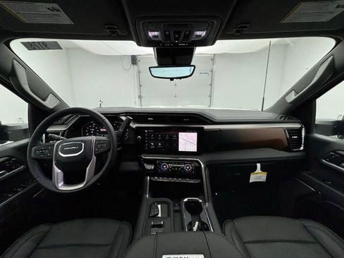 New 2025 GMC Sierra 2500 Denali w/ Denali Reserve Package image 2