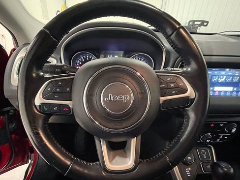 Used 2020 Jeep Compass Latitude image 30