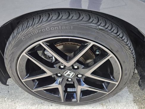 Certified 2024 Honda Civic Sport Touring image 7