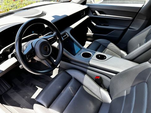 Used 2021 Porsche Taycan RWD image 3