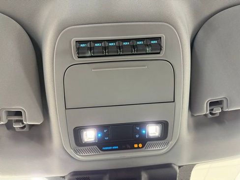 New 2025 Ford F350 XL w/ XL Chrome Package image 18