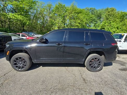 Used 2024 Jeep Grand Cherokee L Summit AWD/4WD image 3