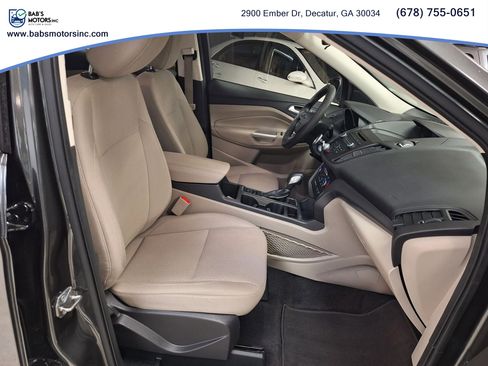 Used 2018 Ford Escape SE image 12