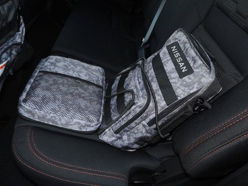 Used 2025 Nissan Frontier PRO-4X image 21