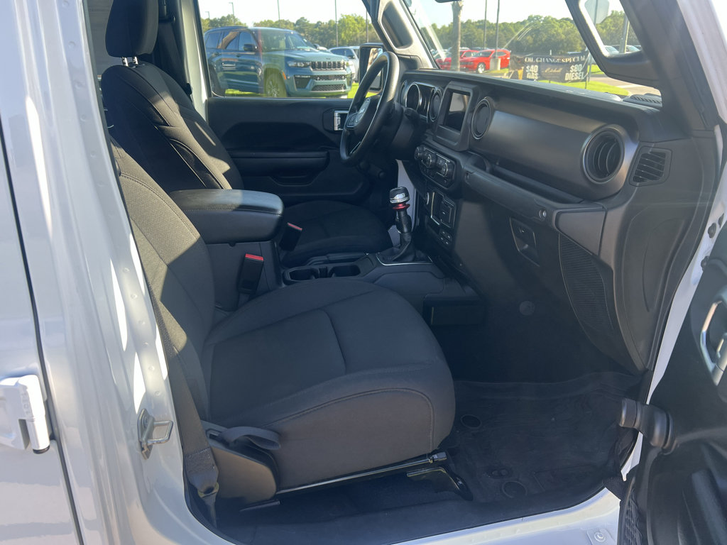 Certified 2023 Jeep Gladiator Sport w/ Trailer Tow Package AWD/4WD image 18