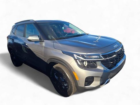 New 2026 Kia Seltos EX image 1