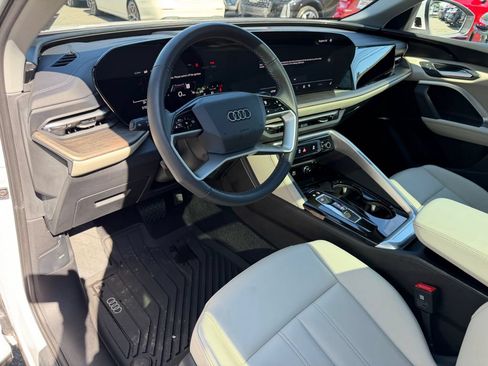 Used 2025 Audi Q5 Premium w/ Convenience Package AWD/4WD image 15