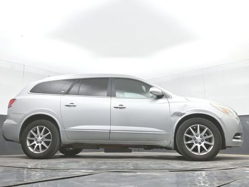 Used 2016 Buick Enclave Leather AWD/4WD image 34