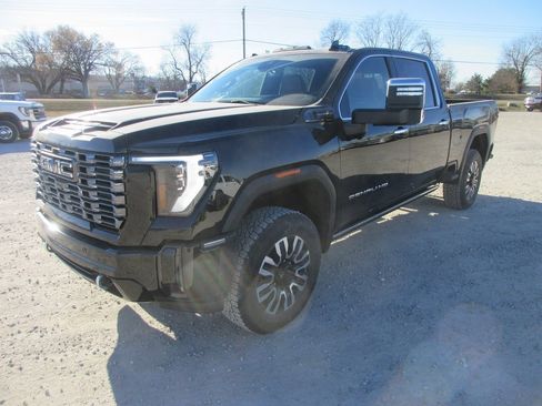 New 2026 GMC Sierra 2500 Denali Ultimate w/ Max Trailering Package image 11