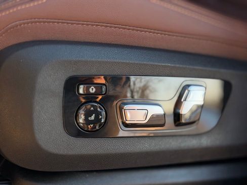 New 2026 BMW X5 xDrive40i w/ M Sport Package image 16