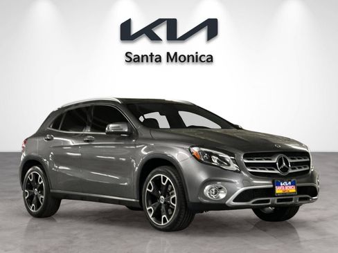 Used 2019 Mercedes-Benz GLA 250 4MATIC w/ Premium Package image 8