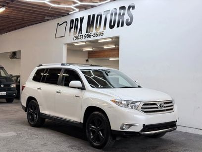 Used 2012 Toyota Highlander Limited w/ Tow Pkg