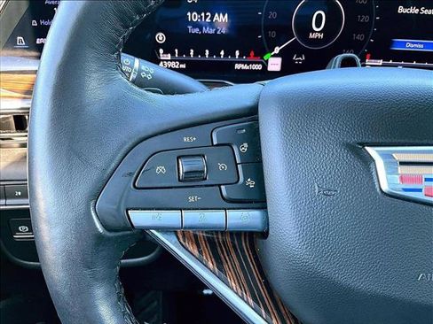 Used 2023 Cadillac Escalade Premium Luxury image 20