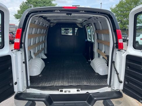 Used 2025 Chevrolet Express 2500 w/ Driver Convenience Package RWD image 18