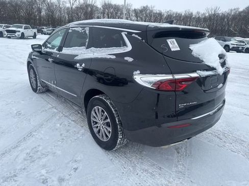 Used 2023 Buick Enclave Essence image 8