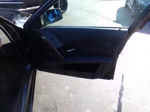 Used 2006 BMW 525xi Sedan image 31