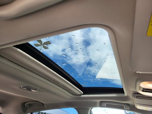 Certified 2025 Subaru Crosstrek 2.0i Premium image 9