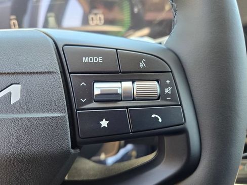 New 2026 Kia Sportage LX FWD image 12
