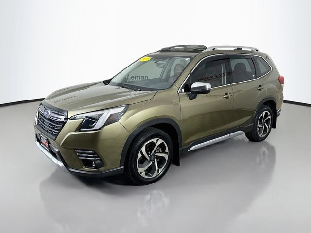 Used 2023 Subaru Forester Touring AWD/4WD image 3