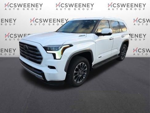 Used 2025 Toyota Sequoia Limited image 3