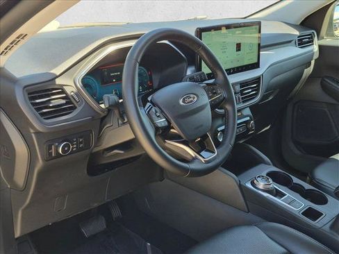 Used 2025 Ford Escape Platinum AWD/4WD image 10