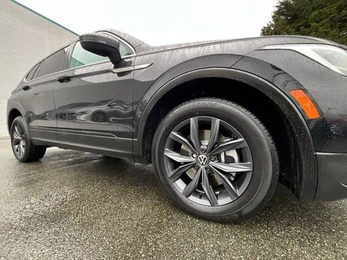 Used 2022 Volkswagen Tiguan SE image 10