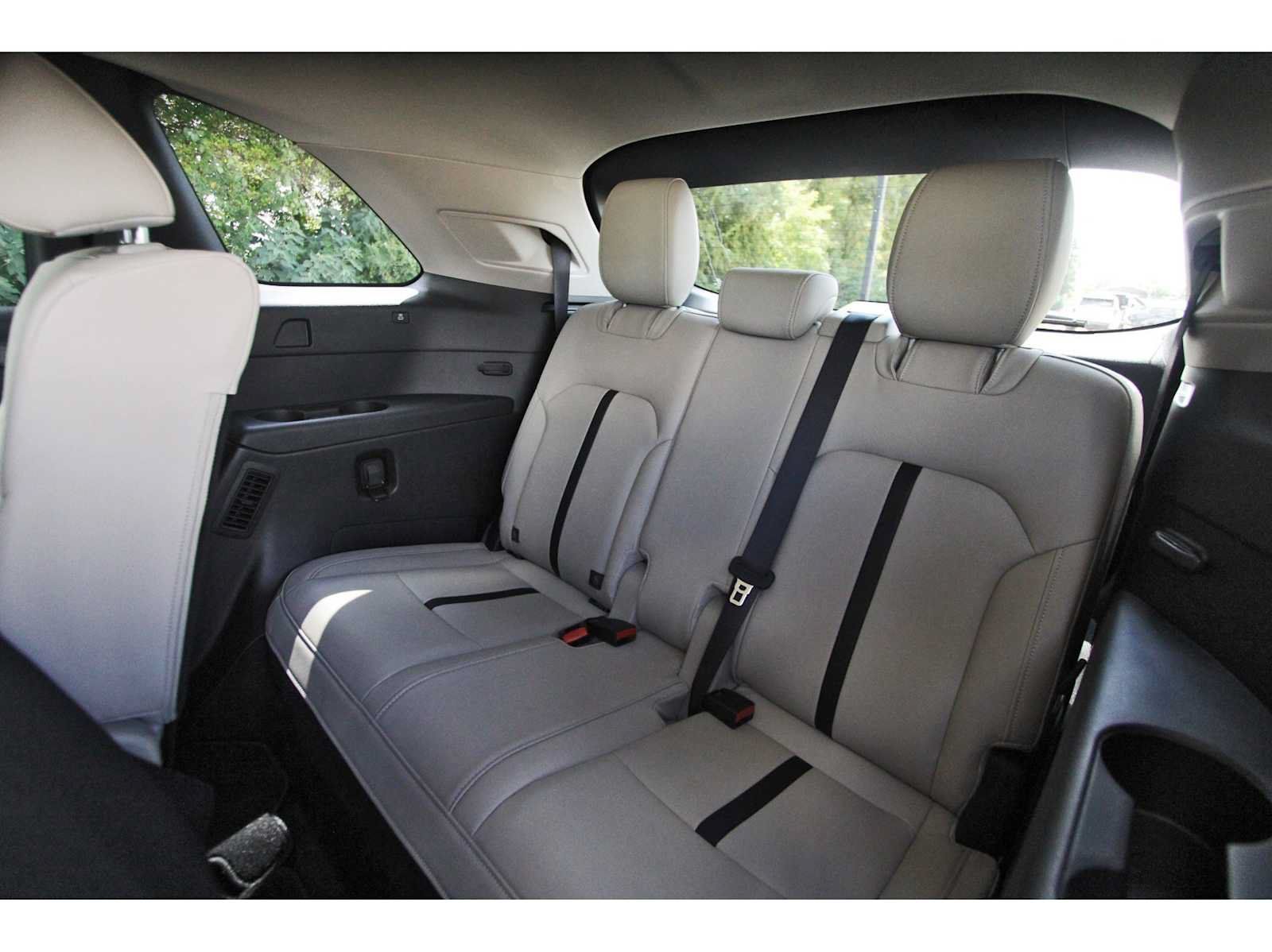 Used 2026 MAZDA CX-90 3.3 Turbo w/ Preferred Package AWD/4WD image 14
