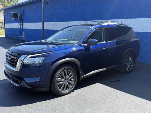 Used 2022 Nissan Pathfinder SL w/ SL Premium Package image 5