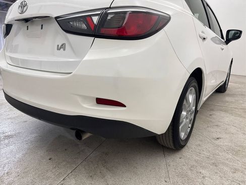 Used 2018 Toyota Yaris iA image 19