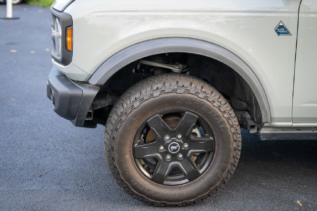 Used 2024 Ford Bronco Black Diamond AWD/4WD image 9