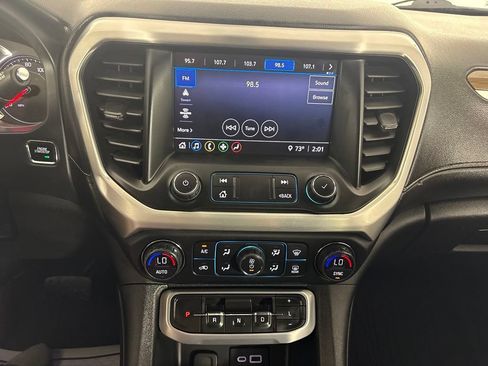 Used 2020 GMC Acadia SLE w/ Driver Convenience Package FWD image 26