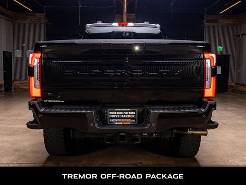 Used 2025 Ford F350 Platinum w/ Tremor Off-Road Package AWD/4WD image 7