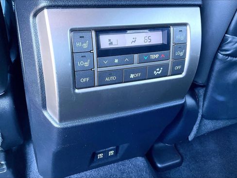 Used 2021 Lexus GX 460 Premium w/ Accessory Package AWD/4WD image 32