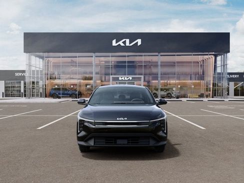New 2026 Kia K4 FWD image 2