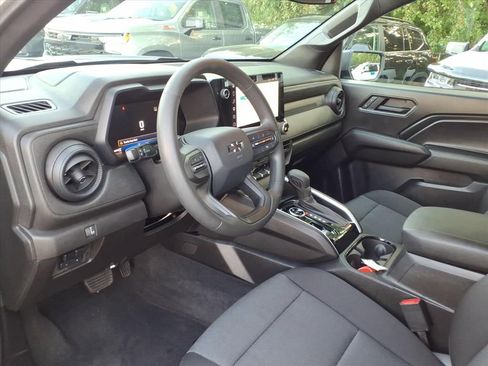 Used 2025 Chevrolet Colorado Trail Boss AWD/4WD image 12