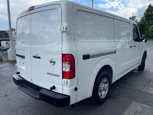 Used 2019 Nissan NV 2500 SV image 7