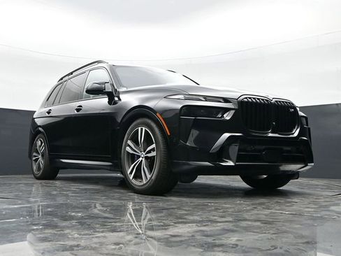 Used 2023 BMW X7 M60i AWD/4WD image 35