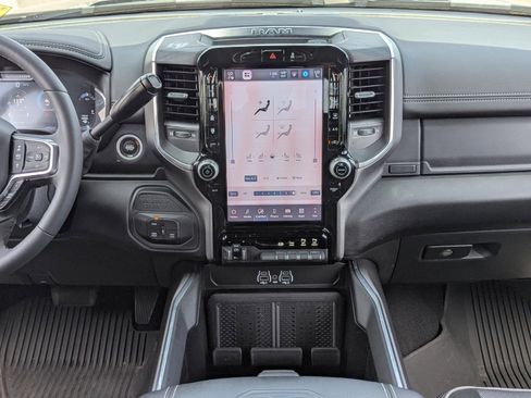 Used 2025 RAM 2500 Laramie image 19